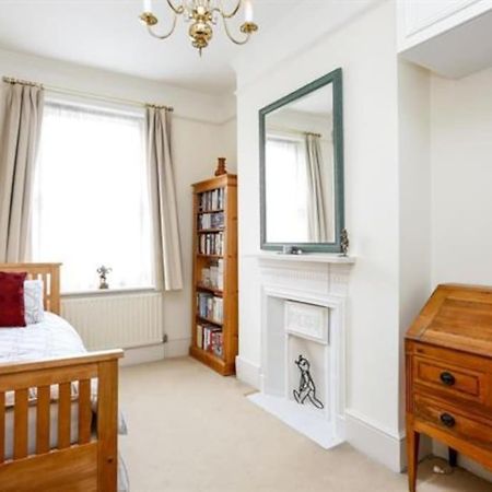 Large 3 Bed Flat In Central Wimbledon London Exterior foto