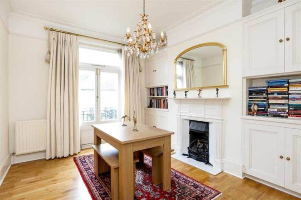Large 3 Bed Flat In Central Wimbledon London Exterior foto