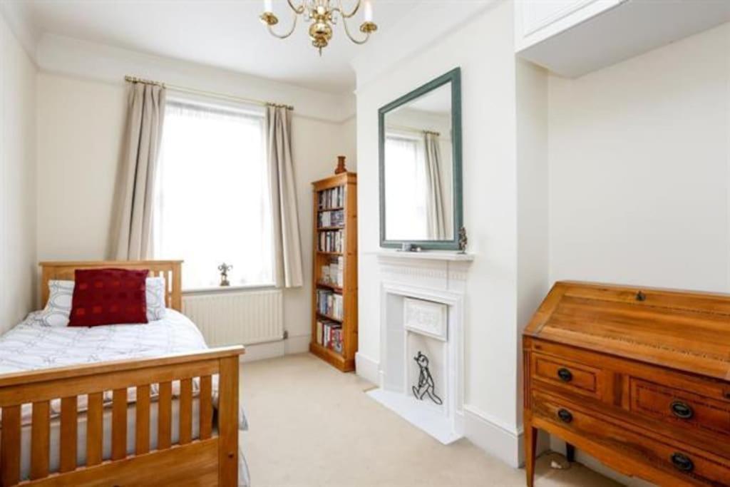 Large 3 Bed Flat In Central Wimbledon London Exterior foto